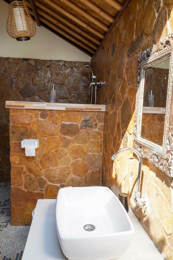 Bamboo Bali Hill Bungalows アメッド エクステリア 写真